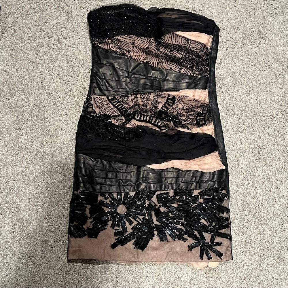 $3985 Valentino NWD Pre-Fall 2010 Black Sequin Mesh Strapless Mini Dress size 12